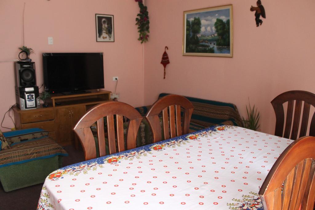 Hostal Cali Putre Zewnętrze zdjęcie